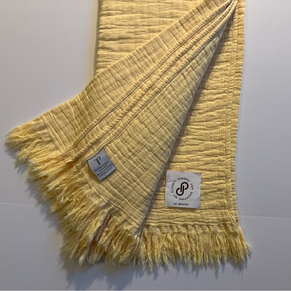 🎁Texteis Penedo Throw Blanket - Canary Mallow